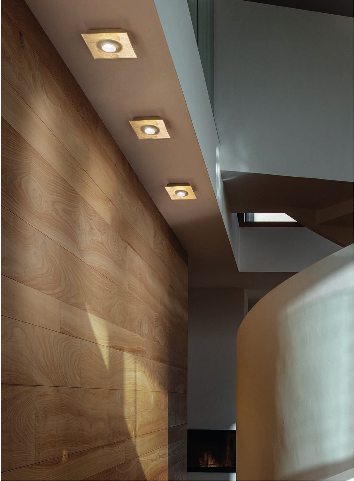 POIS 02001 Elesi Luce