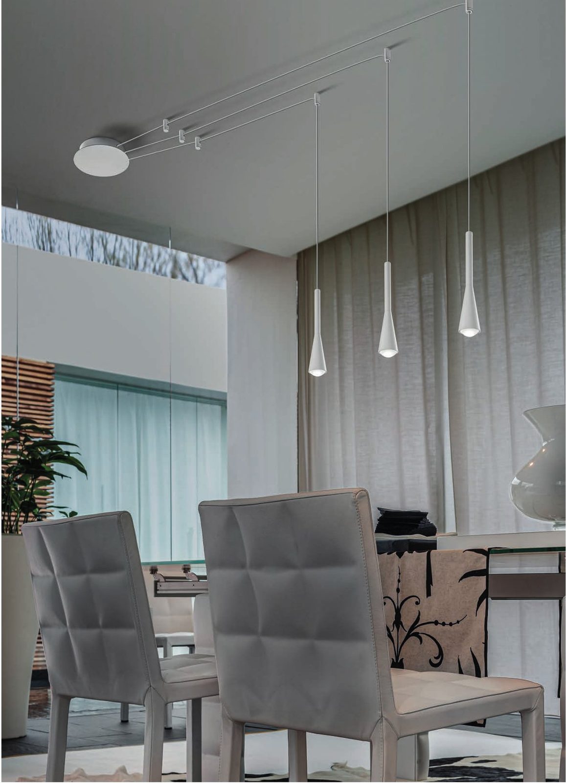 ICONIC 04705 Elesi Luce